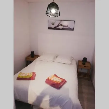 Joli T2 + Coin Montagne + Garage Appartement Briançon Buitenkant foto