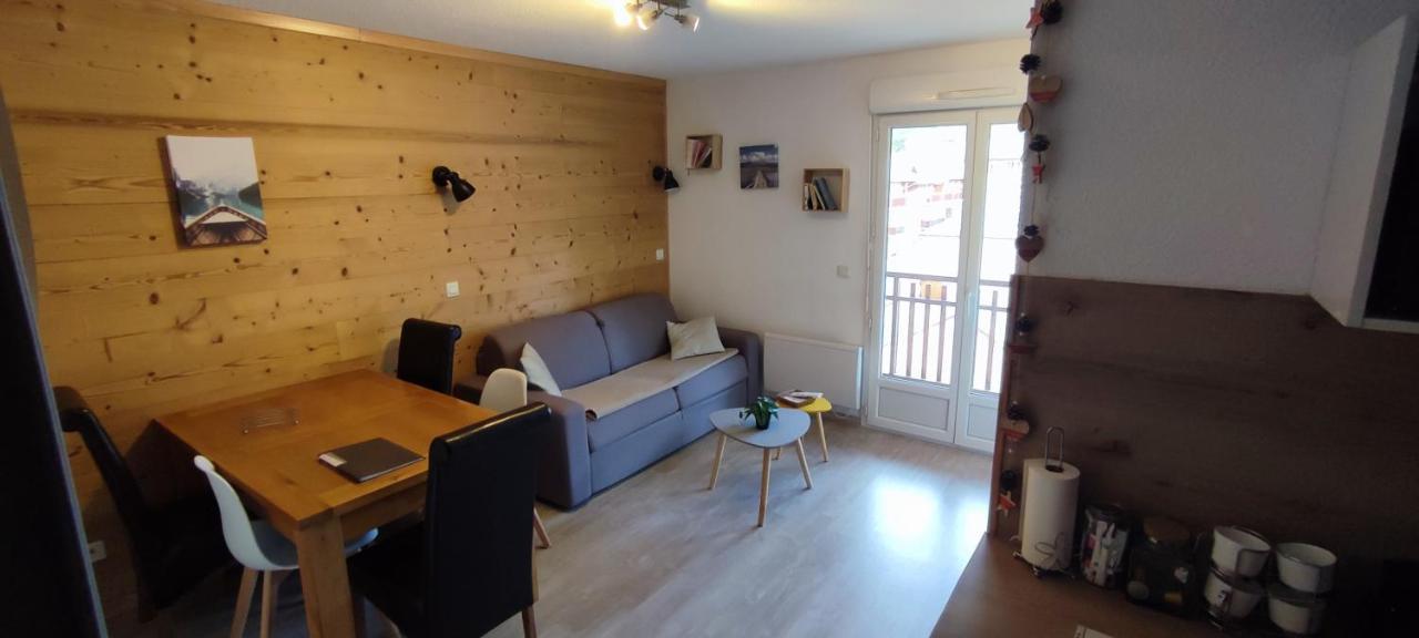 Joli T2 + Coin Montagne + Garage *