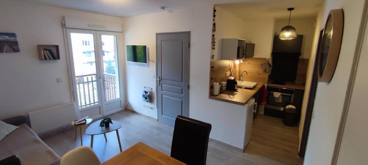 Joli T2 + Coin Montagne + Garage Apartment